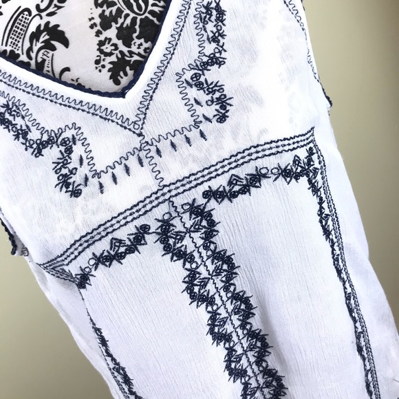 Japna/Tommy Bahama Women’s 2 Shirts Set White Blue - Picture 6 of 8